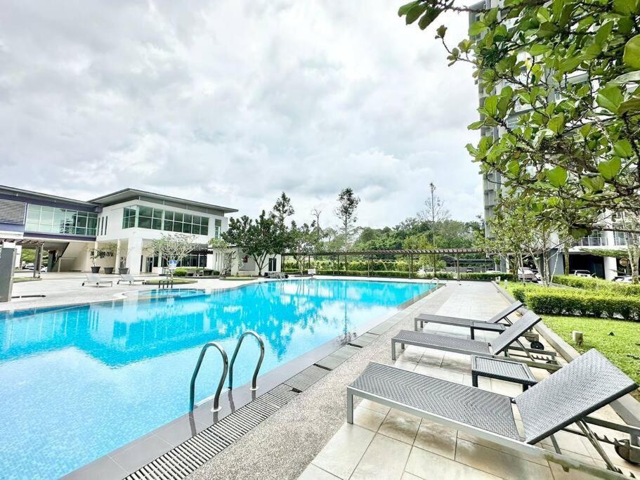 Kuching Cozy Skyvilla Apartment @ Mjc Batu Kawa Eksteriør billede